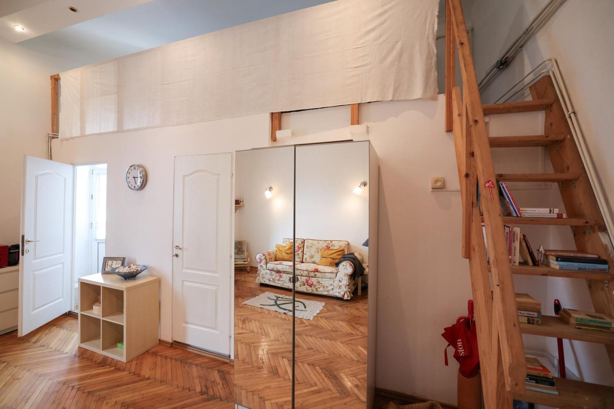 Fatcat Apartment