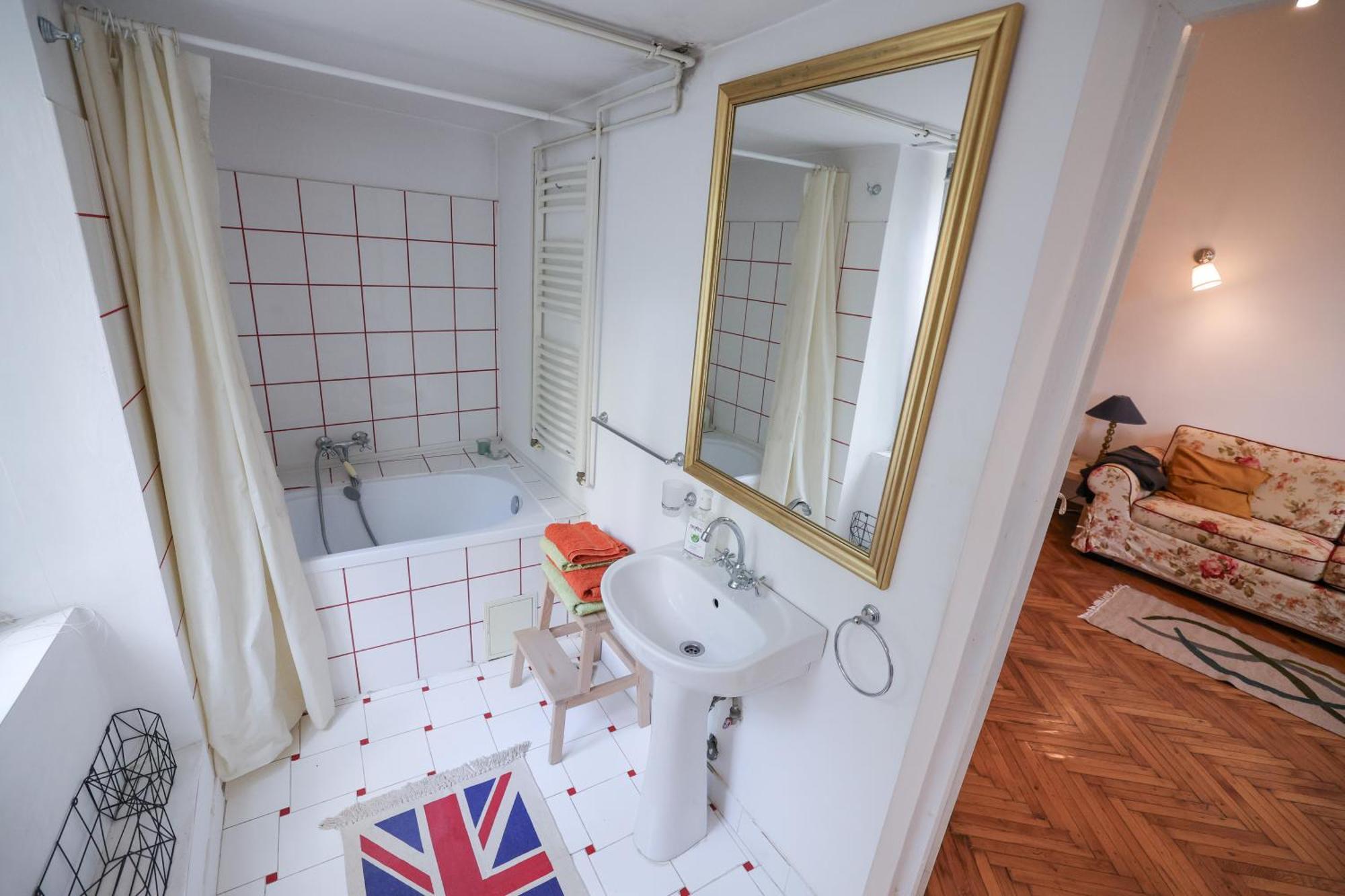 Fatcat Apartment Bucharest